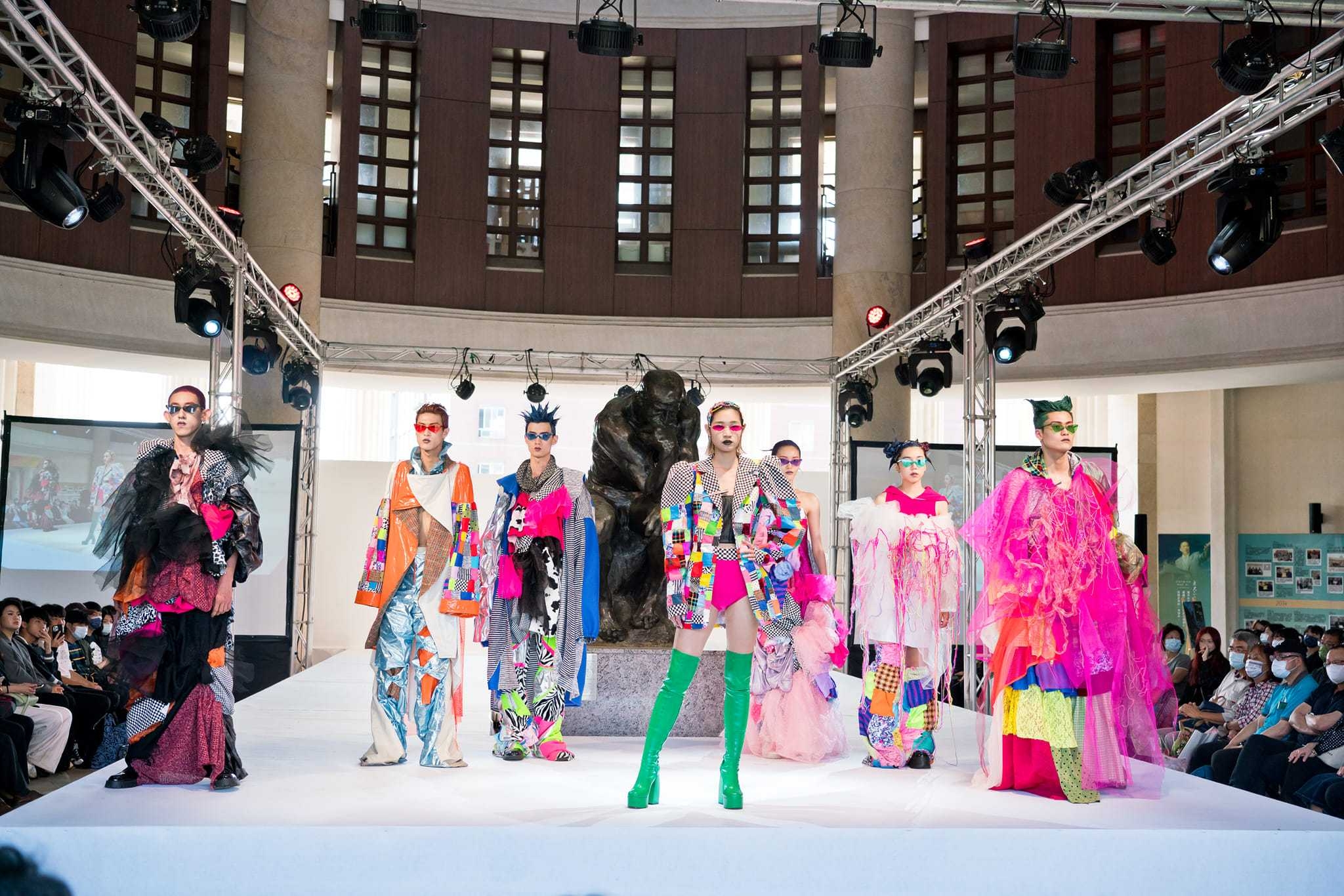 圖為亞大時尚系服裝組吳若瑋同學「狂妄」作品組，獲「最佳整體造形獎」。