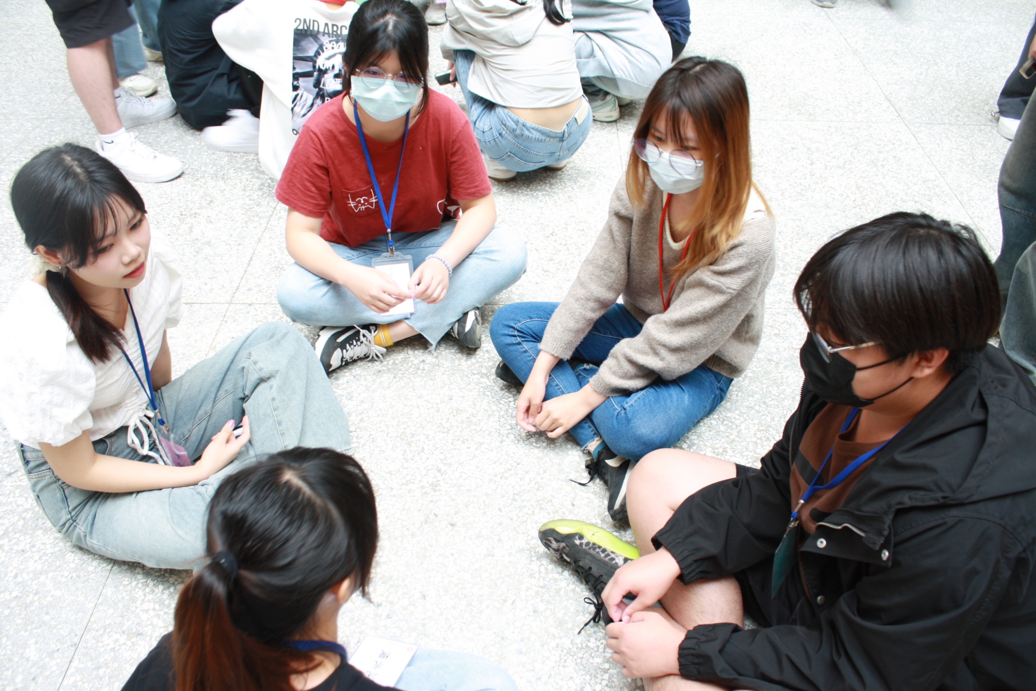 在一日社工營中,學員針對不同社會議題進行討論。