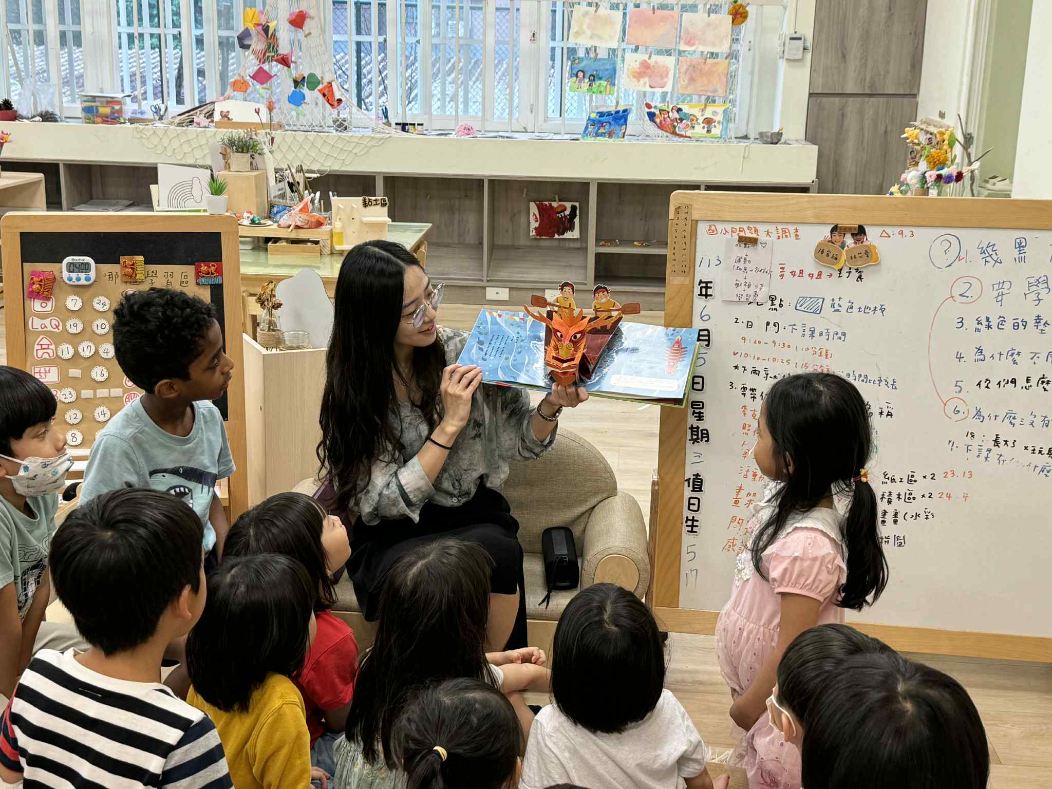 亞大幼教系校友洪敏禎，今年考上宜蘭系公立托兒所教師。