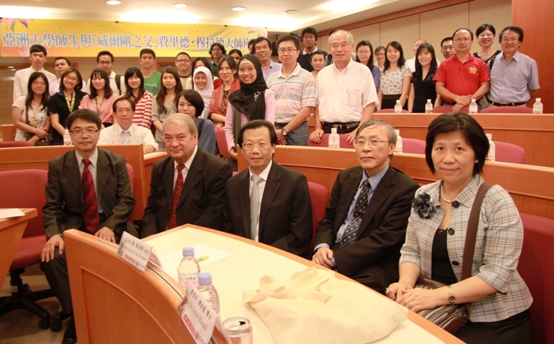 穆拉德博士指導教師、外籍生研究，與師生合影