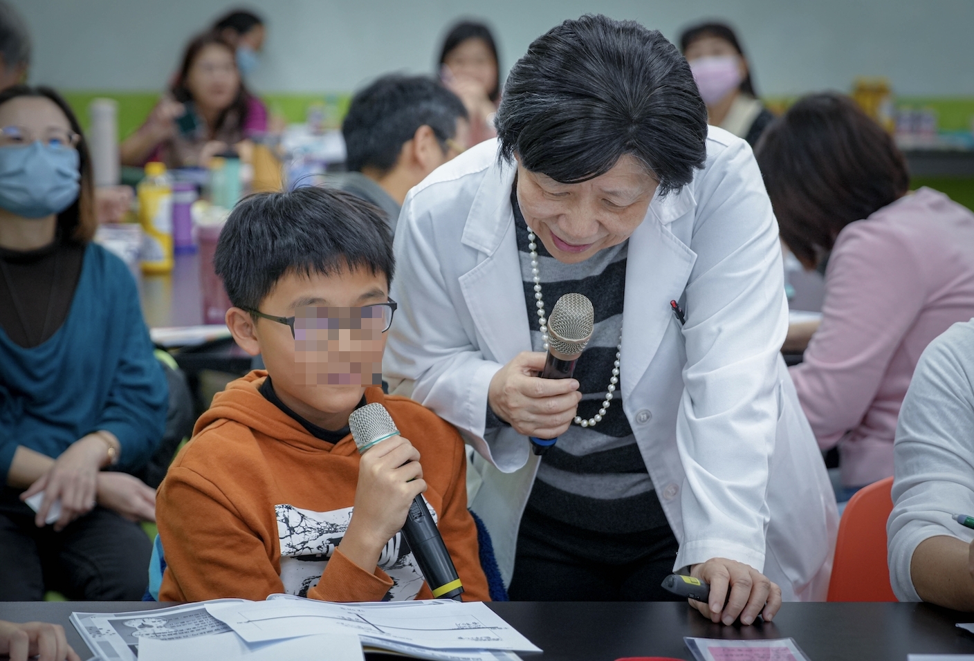 亞大副校長柯慧貞的「辨識我的誘惑是什麼?」課程,教導學員學習成為時間管理大師。