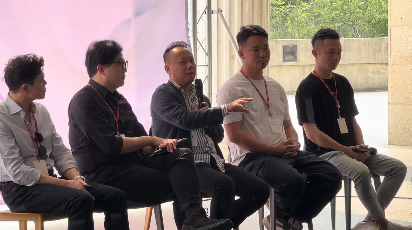 穆德設計總監洪嘉聯(中),分享創業歷程。
