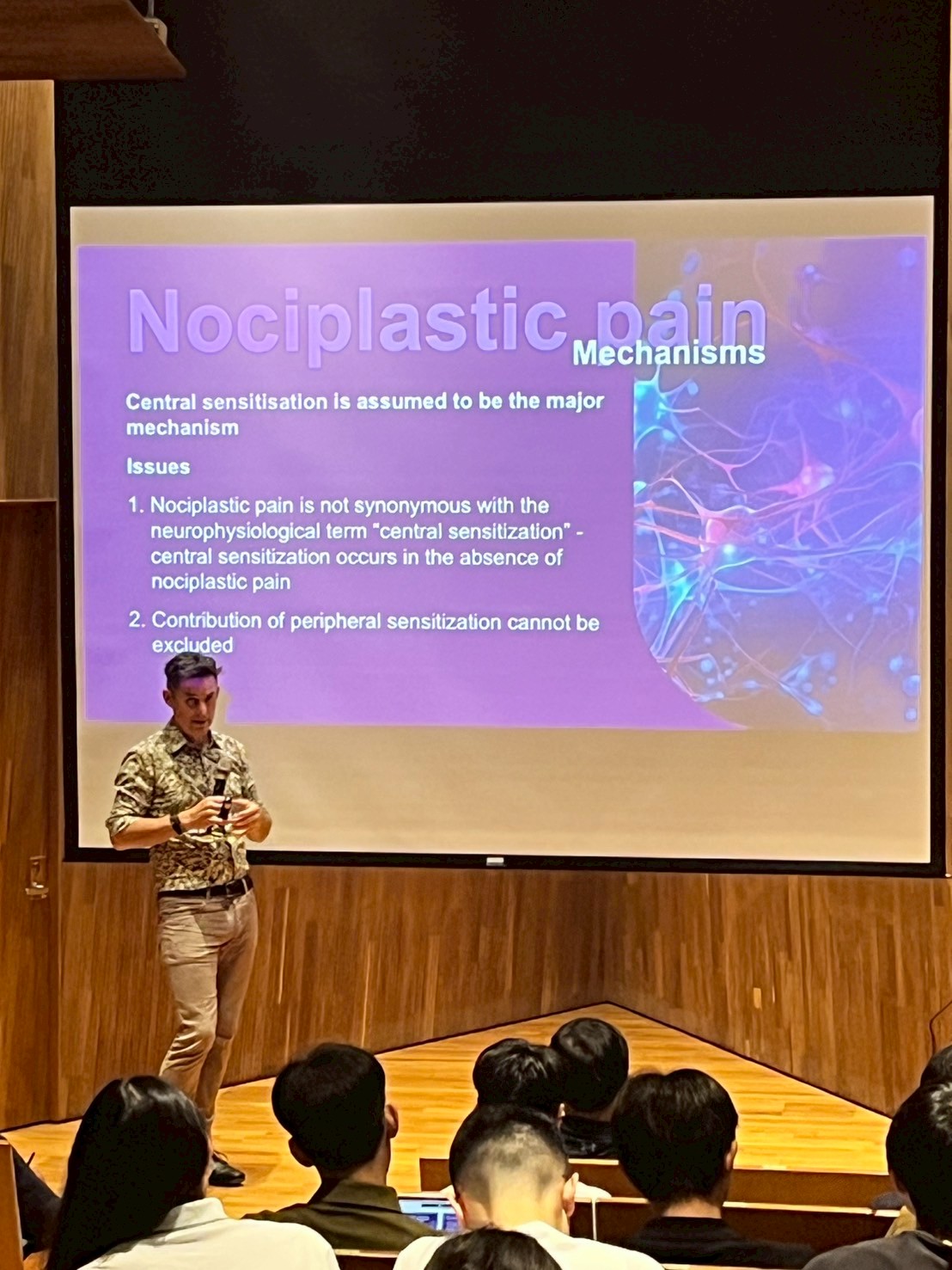 澳洲昆士蘭大學Paul Hodges教授，在講座中分享多項突破性研究。