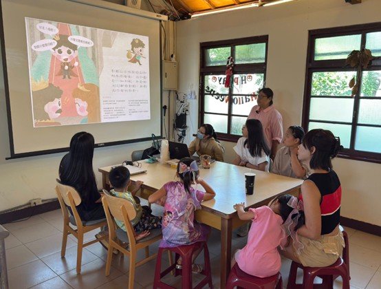 月经平权专题讲座，提供性别议题的深度观点。