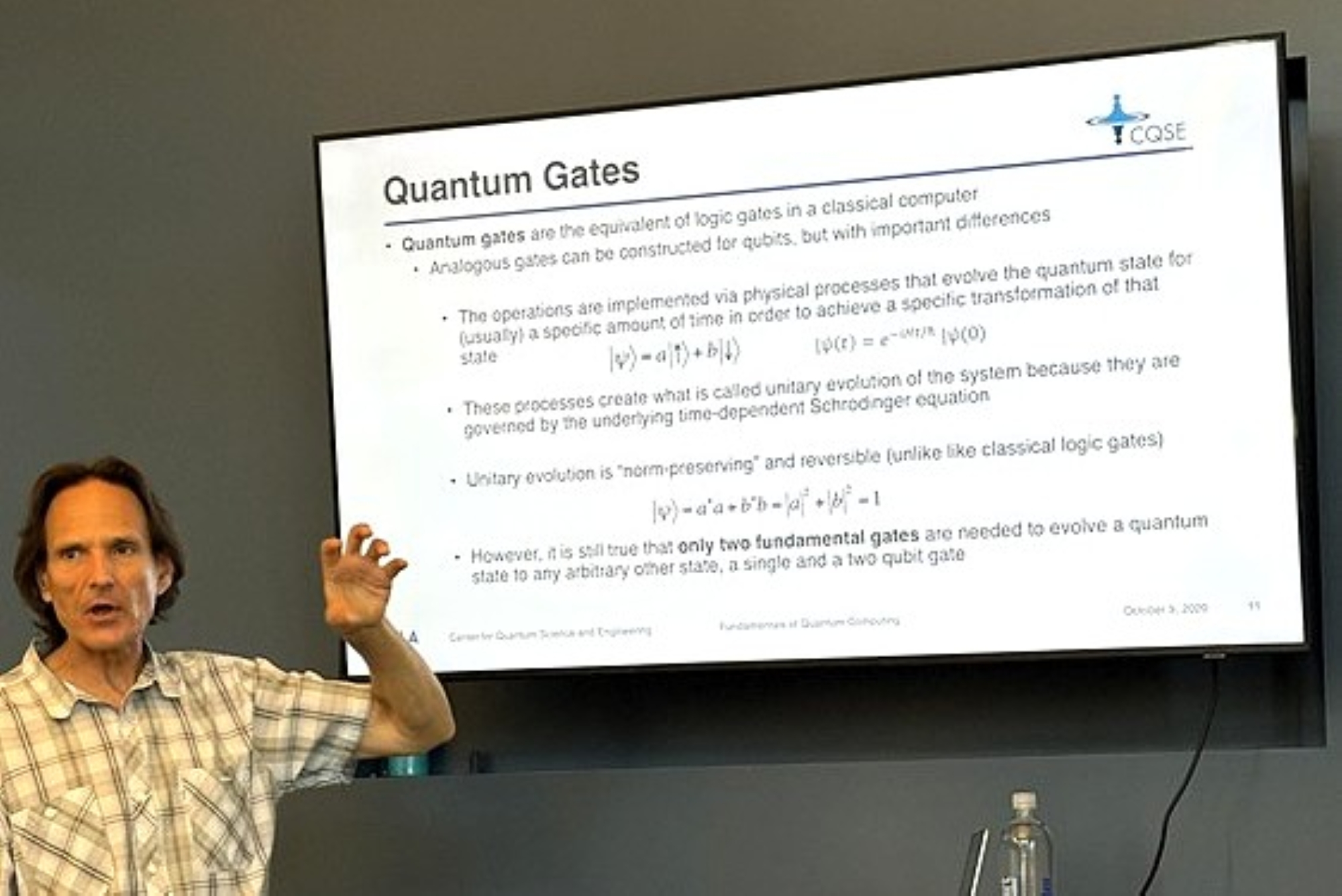 Mark Gyure博士講解量子閘門概念
