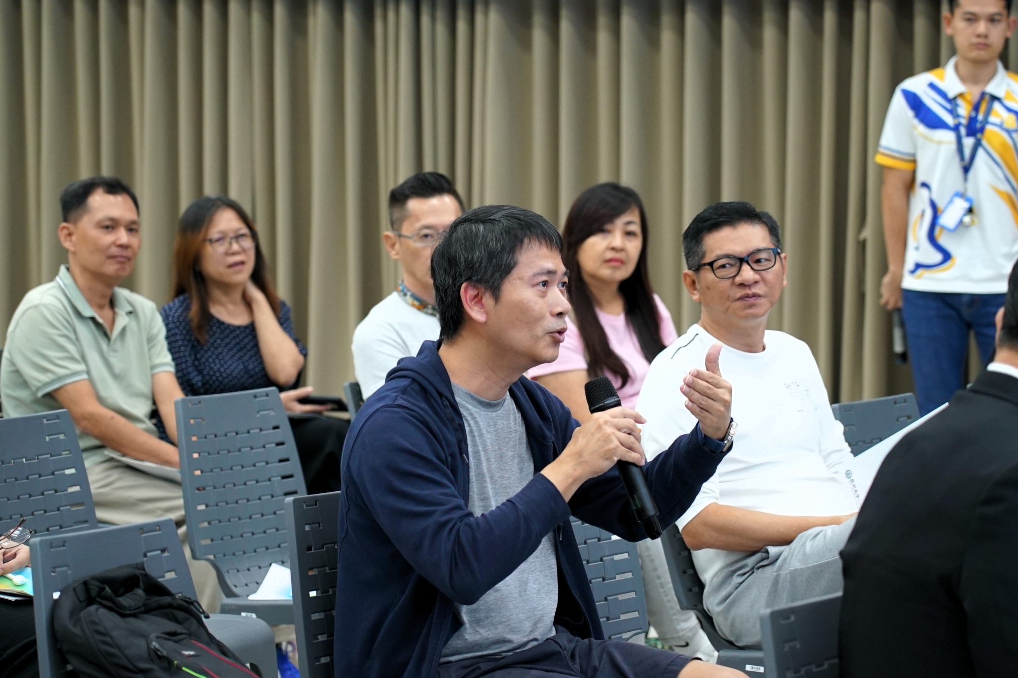 檳城家長於講座現場踴躍發問，關切子女未來赴臺升學與職涯發展。