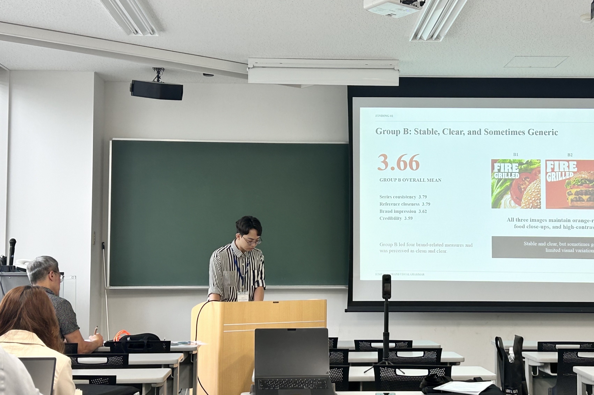 數媒系學生於ICKII 2026以英文進行論文發表,向國際學者分享研究成果。